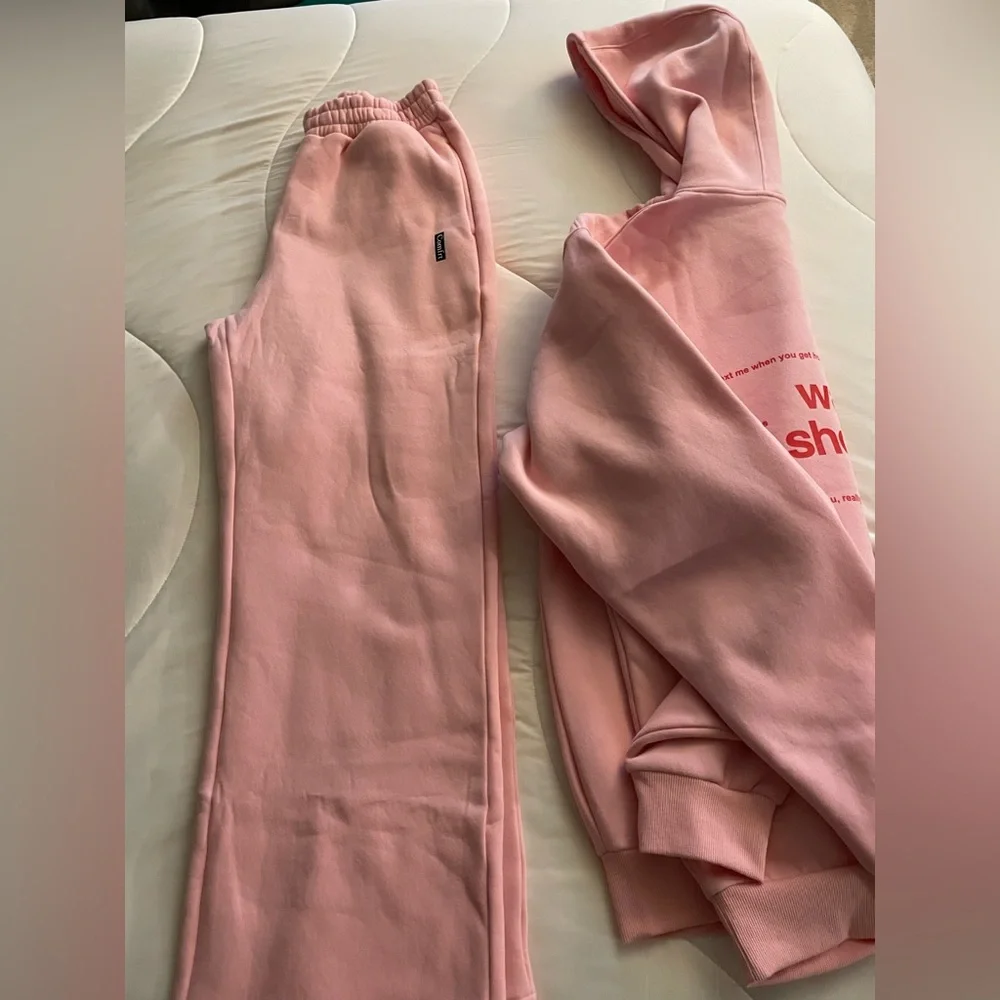 Comfrt Soft Pink Love Hoodie and pants. - Picture 4 of 6